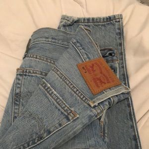 Levi’s vintage jeans style 501